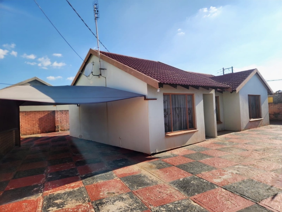 3 Bedroom Property for Sale in Boitekong North West